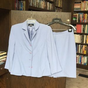 Donna gray light blue skirt suit sz 14